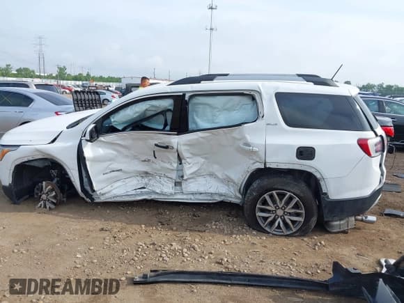 ✅ 2019 GMC Acadia SLE • VIN: 1GKKNSLSXKZ277552 • Лот: 42374245. Опубликован ранее на IAAI с пробегом Не указан. Бесплатный доступ к архиву аукционных продаж из США и подробный отчёт об истории автомобиля на DreamBid. Изображение 15.