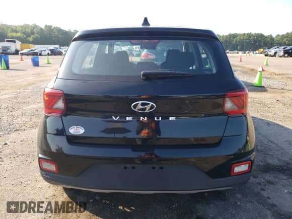2021 Hyundai Venue SE with VIN KMHRB8A31MU114530, listed as a Copart auction lot 68025124 with 61,291 mi miles and Salvage title. Bid and sale history available at DreamBid. Image 6.