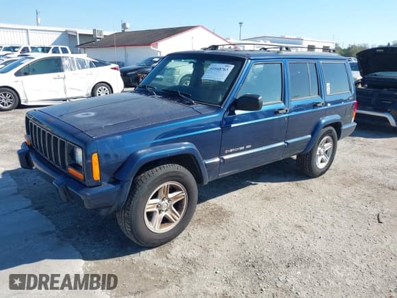 ✅ 2001 Jeep Cherokee Sport • VIN: 1J4FF58S21L612724 • Lot: 41668763. Listed on IAAI with 122,464 mi. Free auction sales archive from the USA and detailed vehicle history report at DreamBid. Image 2.