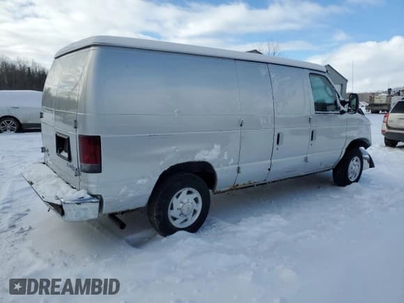 ✅ 2011 Ford Econoline Cargo Commercial • VIN: 1FTNE1EW3BDB00714 • Lot: 41963225. Listed on Copart with 338,407 mi. Free auction sales archive from the USA and detailed vehicle history report at DreamBid. Image 3.