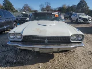 ✅ 1966 Ford Thunderbird • VIN: 6Y83Z131909 • Лот: 91263025. Опубликован ранее на Copart с пробегом 96 014 миль. Бесплатный доступ к архиву аукционных продаж из США и подробный отчёт об истории автомобиля на DreamBid. Изображение 5.