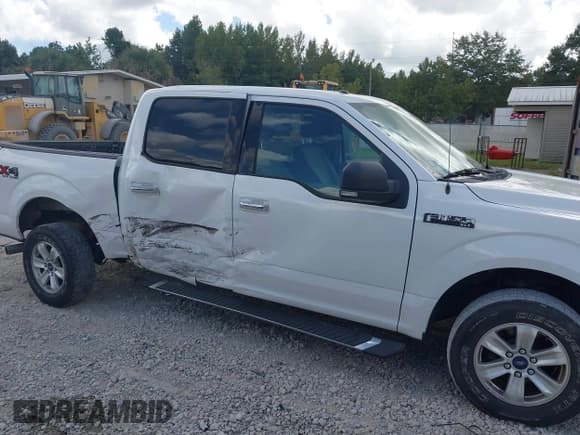 ✅ 2015 Ford F-150 XLT • VIN: 1FTEW1EF0FKE47898 • Lot: 43274708. Wystawiony na IAAI z przebiegiem 245 135 mil. Bezpłatny archiwum sprzedaży aukcyjnych z USA i szczegółowy raport historii pojazdu na DreamBid. Zdjęcie 13.