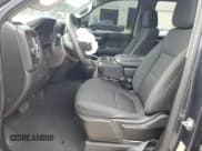 ✅ 2021 Chevrolet Silverado 1500 Custom • VIN: 1GCRWBEK5MZ374276 • Lot: 85644425. Wystawiony na Copart z przebiegiem 57 860 mil. Bezpłatny archiwum sprzedaży aukcyjnych z USA i szczegółowy raport historii pojazdu na DreamBid. Zdjęcie 7.