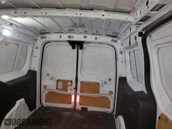 ✅ 2014 Ford Transit Connect XLT • VIN: NM0LS7FX5E1173046 • Lot: 82479525. Listed on Copart with 155,197 mi. Free auction sales archive from the USA and detailed vehicle history report at DreamBid. Image 10.