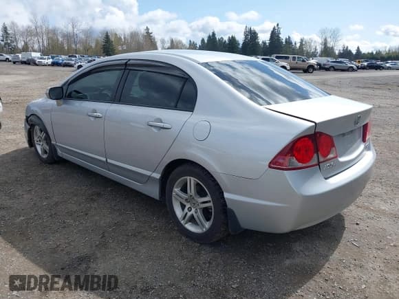 ✅ 2007 Acura CSX Premium • VIN: 2HHFD56777H202417 • Lot: 41938383. Wystawiony na IAAI z przebiegiem 141 652 mil. Bezpłatny archiwum sprzedaży aukcyjnych z USA i szczegółowy raport historii pojazdu na DreamBid. Zdjęcie 3.