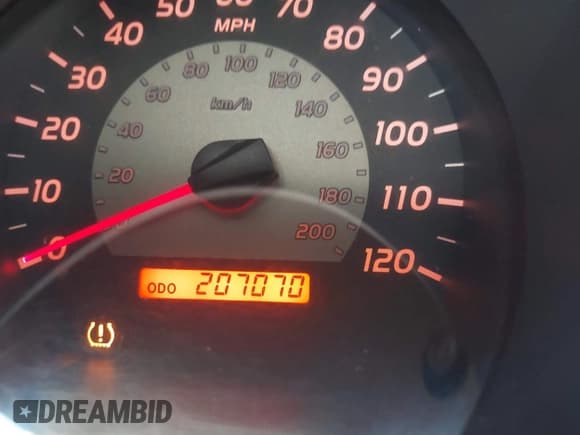 ✅ 2011 Toyota Tacoma • VIN: 5TFTX4CN5BX001369 • Lot: 41772108. Listed on IAAI with 207,070 mi. Free auction sales archive from the USA and detailed vehicle history report at DreamBid. Image 15.