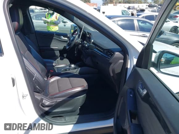 ✅ 2023 Ford Escape ST-Line Select • VIN: 1FMCU9NZ5PUA79645 • Лот: 43188797. Опубликован ранее на IAAI с пробегом 26 698 миль. Бесплатный доступ к архиву аукционных продаж из США и подробный отчёт об истории автомобиля на DreamBid. Изображение 5.