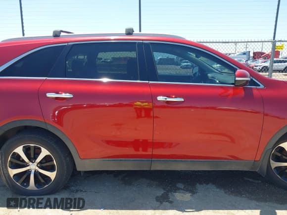 ✅ 2017 Kia Sorento EX • VIN: 5XYPH4A50HG310700 • Лот: 42620659. Опубликован ранее на IAAI с пробегом 135 297 миль. Бесплатный доступ к архиву аукционных продаж из США и подробный отчёт об истории автомобиля на DreamBid. Изображение 13.