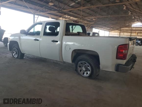 ✅ 2008 Chevrolet Silverado 1500 LS • VIN: 3GCEC13C18G132698 • Лот: 90128085. Опубликован ранее на Copart с пробегом Не указан. Бесплатный доступ к архиву аукционных продаж из США и подробный отчёт об истории автомобиля на DreamBid. Изображение 2.