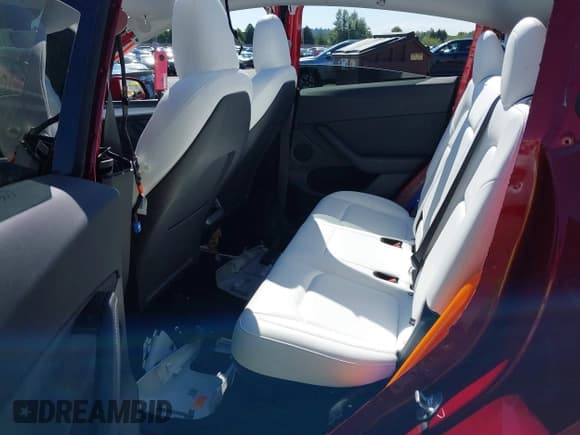 ✅ 2025 Tesla Model Y Long Range • VIN: 7SAYGDEE1SF292498 • Lot: 42781745. Listed on IAAI with 7,444 mi. Free auction sales archive from the USA and detailed vehicle history report at DreamBid. Image 8.