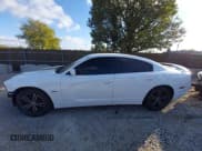 ✅ 2014 Dodge Charger RT Plus • VIN: 2C3CDXDT5EH156279 • Lot: 43451563. Wystawiony na IAAI z przebiegiem 186 209 mil. Bezpłatny archiwum sprzedaży aukcyjnych z USA i szczegółowy raport historii pojazdu na DreamBid. Zdjęcie 14.