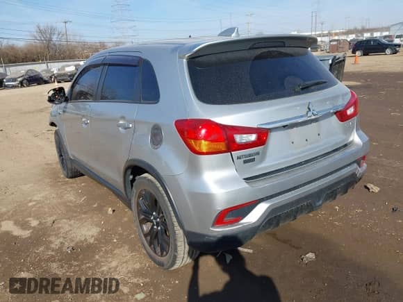 2019 Mitsubishi Outlander ES z VIN JA4AP3AUXKU015629, wystawiony jako IAAI lot #41805253 z przebiegiem 102 754 mil mil oraz . Historia ofert i sprzedaży dostępna na DreamBid. Obrazek 3.