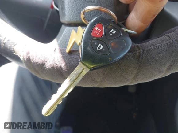 ✅ 2006 Toyota RAV4 Sport • VIN: JTMBK32V665003137 • Lot: 41941027. Listed on IAAI with 201,209 mi. Free auction sales archive from the USA and detailed vehicle history report at DreamBid. Image 11.