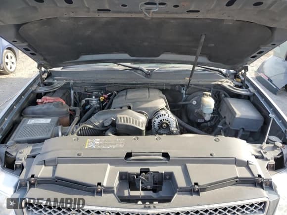 ✅ 2008 Chevrolet Suburban LTZ • VIN: 1GNFK16378J124422 • Lot: 78128294. Wystawiony na Copart z przebiegiem 267 355 mil. Bezpłatny archiwum sprzedaży aukcyjnych z USA i szczegółowy raport historii pojazdu na DreamBid. Zdjęcie 12.