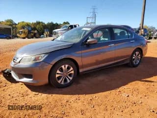 ✅ 2015 Honda Accord LX • VIN: 1HGCR2F37FA031914 • Лот: 82645055. Опубликован ранее на Copart с пробегом 136 512 миль. Бесплатный доступ к архиву аукционных продаж из США и подробный отчёт об истории автомобиля на DreamBid. Изображение 1.