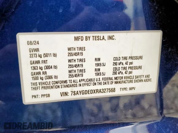 ✅ 2024 Tesla Model Y • VIN: 7SAYGDEDXRA327568 • Lot: 56755505. Wystawiony na Copart z przebiegiem 10 799 mil. Bezpłatny archiwum sprzedaży aukcyjnych z USA i szczegółowy raport historii pojazdu na DreamBid. Zdjęcie 13.