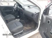 ✅ 2008 Chevrolet Aveo LS • VIN: KL1TD66698B254717 • Lot: 41540925. Wystawiony na IAAI z przebiegiem 137 597 mil. Bezpłatny archiwum sprzedaży aukcyjnych z USA i szczegółowy raport historii pojazdu na DreamBid. Zdjęcie 5.