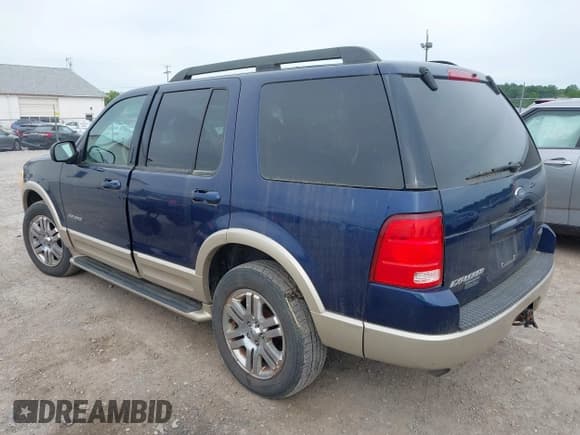 ✅ 2005 Ford Explorer Eddie Bauer • VIN: 1FMDU74K85UB09943 • Lot: 42337325. Wystawiony na IAAI z przebiegiem 252 668 mil. Bezpłatny archiwum sprzedaży aukcyjnych z USA i szczegółowy raport historii pojazdu na DreamBid. Zdjęcie 3.