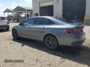 ✅ 2022 Volkswagen Jetta SE • VIN: 3VW7M7BU4NM021723 • Lot: 81251475. Wystawiony na Copart z przebiegiem 35 673 mil. Bezpłatny archiwum sprzedaży aukcyjnych z USA i szczegółowy raport historii pojazdu na DreamBid. Zdjęcie 2.