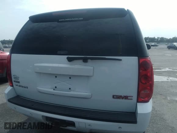 ✅ 2009 GMC Yukon SLT 4SB • VIN: 1GKFC33049R272997 • Lot: 39935360. Listed on IAAI with 290,952 mi. Free auction sales archive from the USA and detailed vehicle history report at DreamBid. Image 16.