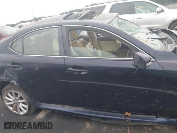 ✅ 2010 Lexus IS 250 • VIN: JTHCF5C20A2033414 • Lot: 42897972. Wystawiony na IAAI z przebiegiem Nie podano. Bezpłatny archiwum sprzedaży aukcyjnych z USA i szczegółowy raport historii pojazdu na DreamBid. Zdjęcie 13.