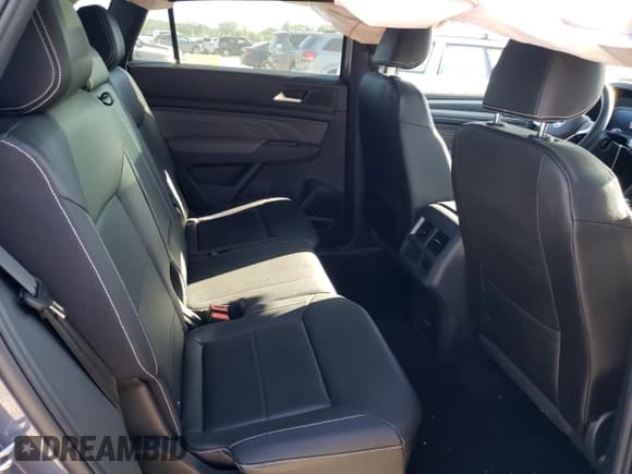 ✅ 2023 Volkswagen Atlas 2.0T SEL R-Line Black • VIN: 1V2SC2CA8PC227430 • Lot: 57908334. Wystawiony na Copart z przebiegiem 14 650 mil. Bezpłatny archiwum sprzedaży aukcyjnych z USA i szczegółowy raport historii pojazdu na DreamBid. Zdjęcie 11.