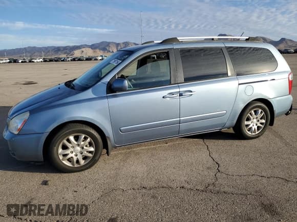 ✅ 2009 Kia Sedona EX • VIN: KNDMB233196275030 • Лот: 71997154. Опубликован ранее на Copart с пробегом 96 777 миль. Бесплатный доступ к архиву аукционных продаж из США и подробный отчёт об истории автомобиля на DreamBid. Изображение 1.