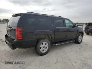 ✅ 2011 Chevrolet Suburban LT • VIN: 1GNSKJE35BR356140 • Lot: 82590694. Wystawiony na Copart z przebiegiem 293 034 mil. Bezpłatny archiwum sprzedaży aukcyjnych z USA i szczegółowy raport historii pojazdu na DreamBid. Zdjęcie 3.