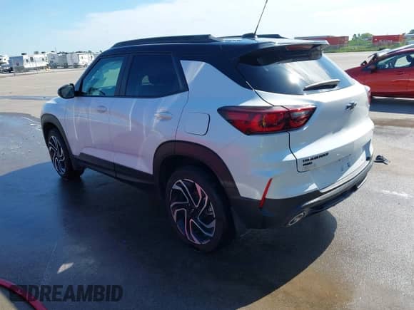 2025 Chevrolet TrailBlazer RS с VIN KL79MUSL3SB005207, выставлен на аукционе IAAI как лот 42678474 с пробегом 3 059 миль миль и . История ставок и продаж доступна на DreamBid. Изображение 3.