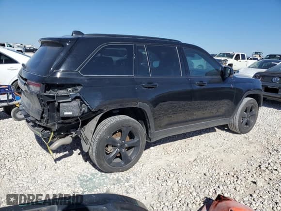 ✅ 2023 Jeep Grand Cherokee Altitude • VIN: 1C4RJGAG5PC648046 • Lot: 42258735. Listed on Copart with 26,614 mi. Free auction sales archive from the USA and detailed vehicle history report at DreamBid. Image 3.