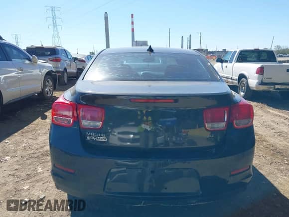 2015 Chevrolet Malibu LT z VIN 1G11C5SL6FF338694, wystawiony jako IAAI lot #43414226 z przebiegiem 107 248 mil mil oraz . Historia ofert i sprzedaży dostępna na DreamBid. Obrazek 16.