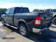 2019 Ram 1500 Tradesman z VIN 1C6SRFCT6KN601725, wystawiony jako IAAI lot #42523092 z przebiegiem 157 264 mil mil oraz . Historia ofert i sprzedaży dostępna na DreamBid. Obrazek 3.