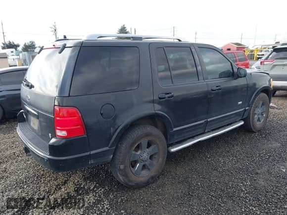 ✅ 2003 Ford Explorer Limited • VIN: 1FMDU75W03ZB02289 • Лот: 43734761. Опубликован ранее на IAAI с пробегом 245 915 миль. Бесплатный доступ к архиву аукционных продаж из США и подробный отчёт об истории автомобиля на DreamBid. Изображение 4.