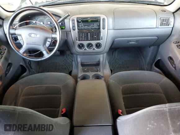 ✅ 2003 Ford Explorer XLT • VIN: 1FMZU73K73ZB45324 • Лот: 80700795. Опубликован ранее на Copart с пробегом 210 898 миль. Бесплатный доступ к архиву аукционных продаж из США и подробный отчёт об истории автомобиля на DreamBid. Изображение 8.