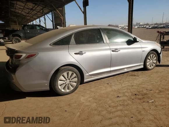 ✅ 2016 Hyundai Sonata SE • VIN: KMHE24L15GA030073 • Лот: 91842575. Опубликован ранее на Copart с пробегом 154 095 миль. Бесплатный доступ к архиву аукционных продаж из США и подробный отчёт об истории автомобиля на DreamBid. Изображение 3.