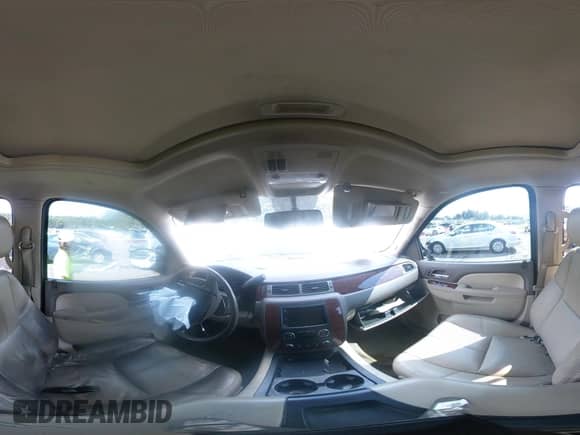 2012 Chevrolet Tahoe LT z VIN 1GNSCBE06CR215264, wystawiony jako IAAI lot #43274793 z przebiegiem 245 873 mil mil oraz . Historia ofert i sprzedaży dostępna na DreamBid. Obrazek 21.