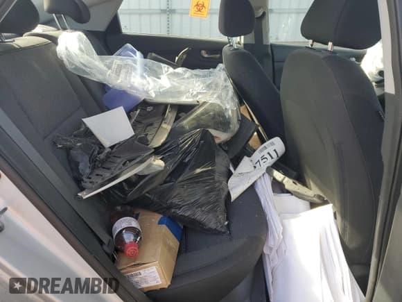 ✅ 2022 Hyundai Accent SE • VIN: 3KPC24A61NE165099 • Лот: 80226734. Опубликован ранее на Copart с пробегом Не указан. Бесплатный доступ к архиву аукционных продаж из США и подробный отчёт об истории автомобиля на DreamBid. Изображение 11.