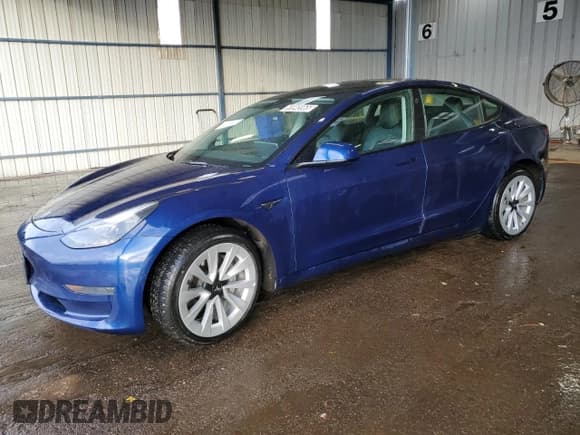 ✅ 2022 Tesla Model 3 • VIN: 5YJ3E1EA4NF304558 • Lot: 41845965. Wystawiony na Copart z przebiegiem 101 413 mil. Bezpłatny archiwum sprzedaży aukcyjnych z USA i szczegółowy raport historii pojazdu na DreamBid. Zdjęcie 1.