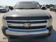 ✅ 2008 Chevrolet Silverado 1500 2LT • VIN: 2GCEC19J981181713 • Lot: 74697924. Wystawiony na Copart z przebiegiem 282 368 mil. Bezpłatny archiwum sprzedaży aukcyjnych z USA i szczegółowy raport historii pojazdu na DreamBid. Zdjęcie 5.