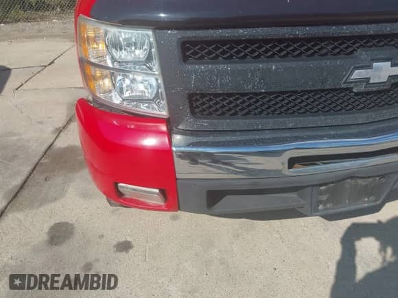 ✅ 2011 Chevrolet Silverado 1500 LT • VIN: 3GCPCSE02BG176962 • Lot: 43520636. Wystawiony na IAAI z przebiegiem 265 330 mil mil. Skorzystaj z bezpłatnego archiwum sprzedaży aukcyjnych z USA i zobacz szczegółowy raport historii pojazdu na DreamBid. Zdjęcie 6.