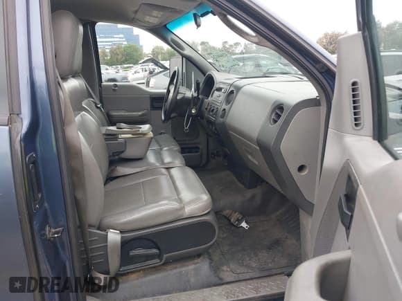 ✅ 2004 Ford F-150 XL • VIN: 1FTRF12W34NB93458 • Lot: 42444124. Listed on IAAI with 154,946 mi. Free auction sales archive from the USA and detailed vehicle history report at DreamBid. Image 5.