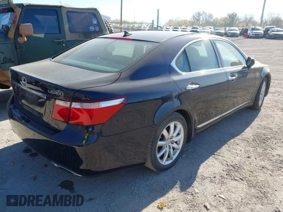 ✅ 2008 Lexus LS 460 • VIN: JTHBL46F385081009 • Лот: 43646102. Опубликован ранее на IAAI с пробегом 210 271 миль. Бесплатный доступ к архиву аукционных продаж из США и подробный отчёт об истории автомобиля на DreamBid. Изображение 4.