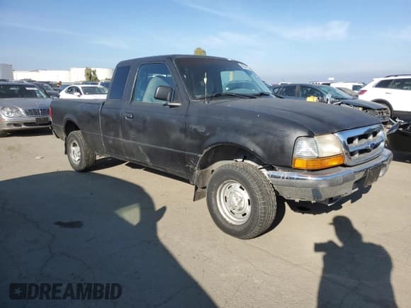 ✅ 1998 Ford Ranger XL • VIN: 1FTYR14C7WPA73739 • Lot: 88360125. Listed on Copart with 130,494 mi. Free auction sales archive from the USA and detailed vehicle history report at DreamBid. Image 4.