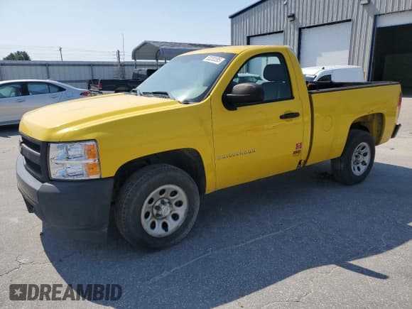 ✅ 2008 Chevrolet Silverado 1500 Work Truck • VIN: 1GCEC14008Z265229 • Lot: 53233395. Listed on Copart with 124,674 mi. Free auction sales archive from the USA and detailed vehicle history report at DreamBid. Image 1.