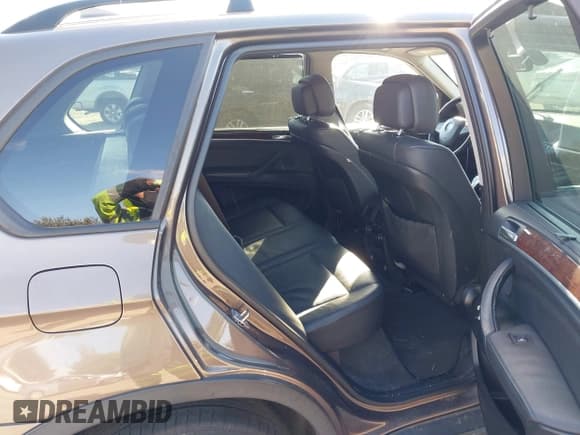 ✅ 2012 BMW X5 35i • VIN: 5UXZV4C54CL746752 • Lot: 43811720. Listed on IAAI with 171,608 mi. Free auction sales archive from the USA and detailed vehicle history report at DreamBid. Image 8.