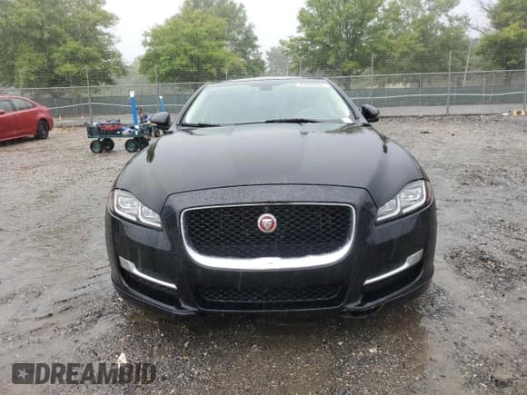 ✅ 2016 Jaguar XJ R-Sport • VIN: SAJWJ1CD7G8V95129 • Лот: 73569464. Опубликован ранее на Copart с пробегом 143 740 миль. Бесплатный доступ к архиву аукционных продаж из США и подробный отчёт об истории автомобиля на DreamBid. Изображение 5.