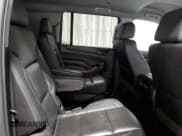 ✅ 2018 Chevrolet Suburban Premier • VIN: 1GNSCJKC1JR104997 • Lot: 71125775. Wystawiony na Copart z przebiegiem 104 410 mil. Bezpłatny archiwum sprzedaży aukcyjnych z USA i szczegółowy raport historii pojazdu na DreamBid. Zdjęcie 11.