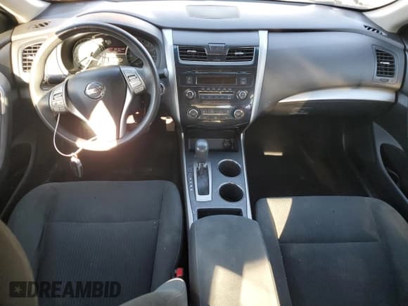 ✅ 2015 Nissan Altima SL • VIN: 1N4AL3AP4FC213555 • Lot: 91760035. Listed on Copart with 191,885 mi. Free auction sales archive from the USA and detailed vehicle history report at DreamBid. Image 8.