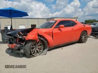 2016 Dodge Challenger SRT Hellcat z VIN 2C3CDZC92GH284001, wystawiony jako Copart lot #70002075 z przebiegiem 43 197 mil mil oraz Szkoda całkowita • Salvage title. Historia ofert i sprzedaży dostępna na DreamBid. Obrazek 1.