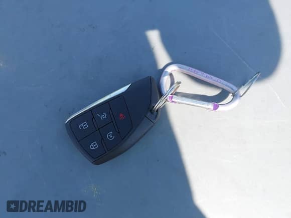 2025 Chevrolet Traverse AWD RS with VIN 1GNEVLRS7SJ193023, listed as a IAAI auction lot 42846732 with 7,899 mi miles and . Bid and sale history available at DreamBid. Image 11.